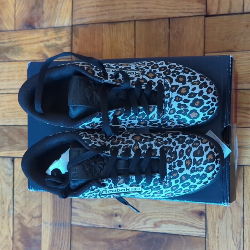Reebok, sz 6, Cheetah print/black sneakers - Picture 2 of 5